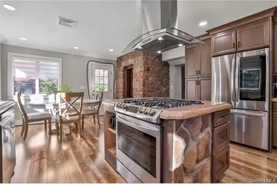 245 E Townline Road, West Nyack, NY 10994 - Photo 6