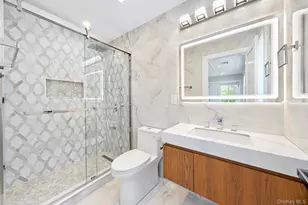 29 East St, Hicksville, NY 11801 - Photo 36