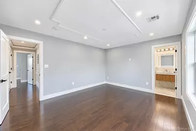 29 East Street, Hicksville, NY 11801 - Photo 28