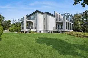 1001 Peconic Bay Blvd, Jamesport, NY 11947 - Photo 8