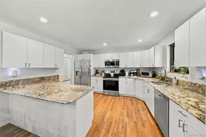 7 Bridle Path, Westhampton Beach, NY 11978 - Photo 8