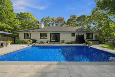 7 Bridle Path, Westhampton Beach, NY 11978 - Photo 2