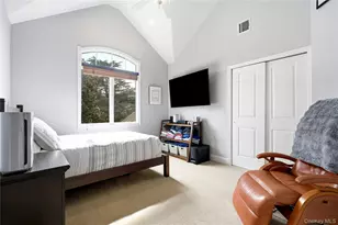 19 Judith Pl, East Islip, NY 11730 - Photo 30