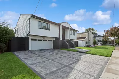 716 Oakland Avenue, Cedarhurst, NY 11516 - Photo 2