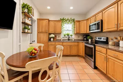 48 S 7th Avenue, Mount Vernon, NY 10550 - Photo 4