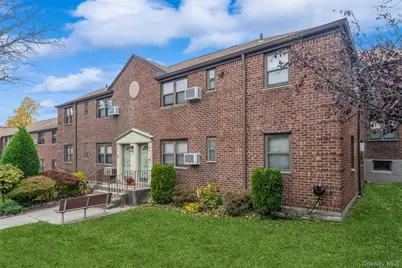 244-25 57th Drive #6G Lower, Douglaston, NY 11362 - Photo 4