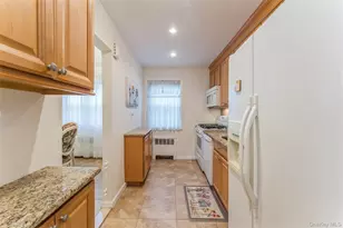 244-25 57th Dr, Douglaston, NY 11362 - Photo 10