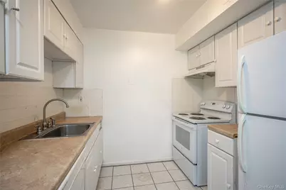 26 Cooper Road #915, Poughkeepsie, NY 12603 - Photo 14