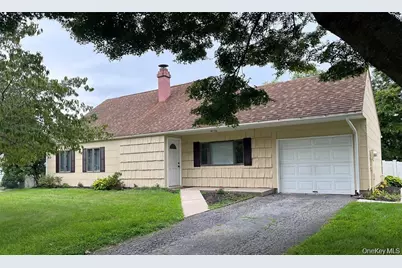 88 Matsunaye Drive, Medford, NY 11763 - Photo 1