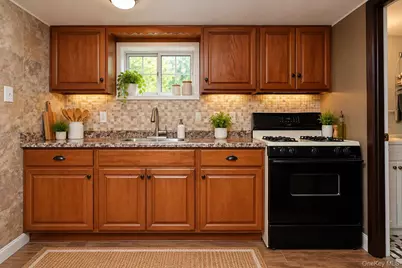 230 Lindenwood Road, New York, NY 10308 - Photo 24