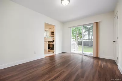 1182 E 3rd Avenue, Bay Shore, NY 11706 - Photo 6