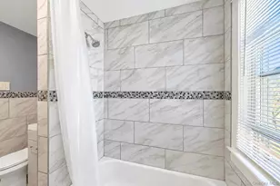 15 Harding Ave, Hicksville, NY 11801 - Photo 20