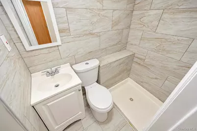 15 Harding Avenue, Hicksville, NY 11801 - Photo 22