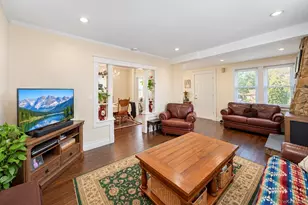15 Harding Ave, Hicksville, NY 11801 - Photo 8