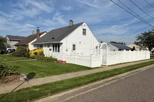 271 Forest Ave, Massapequa, NY 11758 - Photo 2