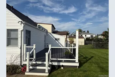 271 Forest Avenue, Massapequa, NY 11758 - Photo 4