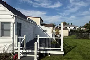 271 Forest Ave, Massapequa, NY 11758 - Photo 4