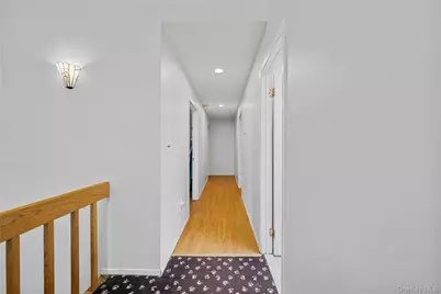 14 Mineola Street, Holtsville, NY 11742 - Photo 18