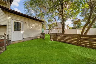 14 Mineola St, Holtsville, NY 11742 - Photo 36