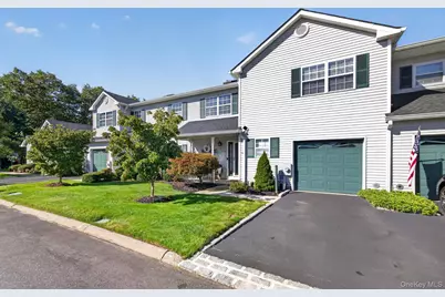 5 Monitor Road, Smithtown, NY 11787 - Photo 4