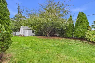 39 Croyden Ln, Hicksville, NY 11801 - Photo 30
