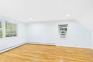 39 Croyden Ln, Hicksville, NY 11801 - Photo 14