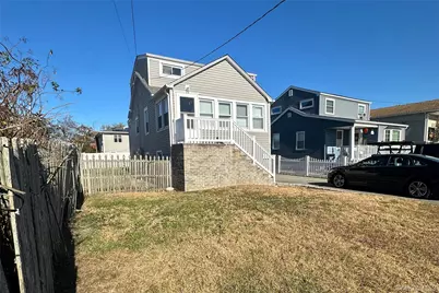 32 McKinley Avenue, Lindenhurst, NY 11757 - Photo 2