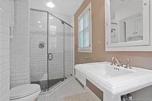 29 Coralyn Ave, White Plains, NY 10605 - Photo 18
