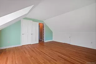 29 Coralyn Ave, White Plains, NY 10605 - Photo 20