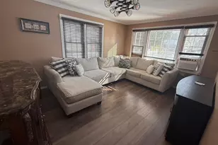 201 Stuyvesant Ave, Merrick, NY 11566 - Photo 8