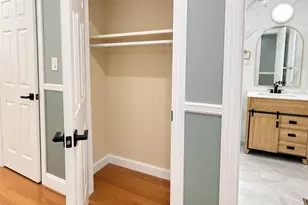 115-51 208th St, Cambria Heights, NY 11411 - Photo 16