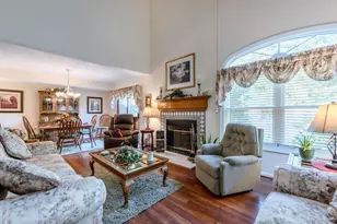 1 Cottonwood Cir, Saugerties, NY 12477 - Photo 4