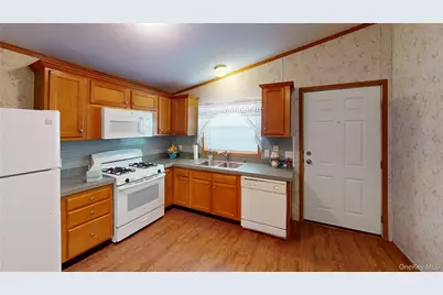 26 Daisy Drive, Port Jervis, NY 12771 - Photo 2