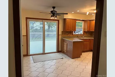 21 Willow Place, Middletown, NY 10940 - Photo 4