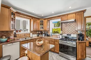 64-09 Catalpa Ave, Ridgewood, NY 11385 - Photo 8
