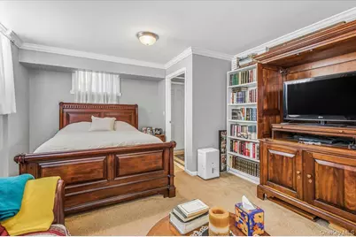 6409 Catalpa Avenue, Ridgewood, NY 11385 - Photo 14