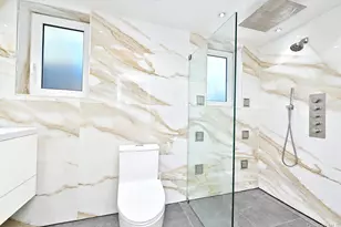 2561 Fenton Ave, Bronx, NY 10469 - Photo 22