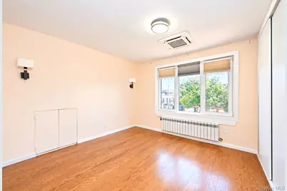 2561 Fenton Avenue #Whole House, Bronx, NY 10469 - Photo 14