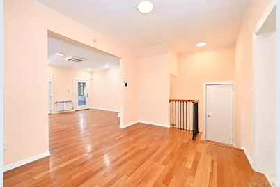 2561 Fenton Avenue #Whole House, Bronx, NY 10469 - Photo 12