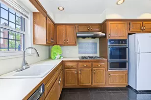 143-21 22nd Ave, Whitestone, NY 11357 - Photo 14