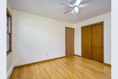 60 Smith Street, Glen Cove, NY 11542 - Photo 22