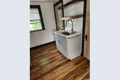 9 Court Street E #1 Rear, East Rockaway, NY 11518 - Photo 6