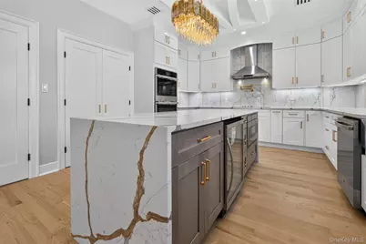 [Address not provided], Valley Stream, NY 11580 - Photo 14