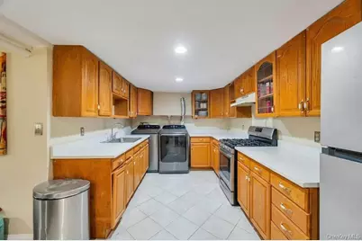 164-26 Grand Central Parkway, Jamaica, NY 11432 - Photo 36
