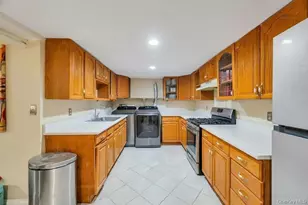 164-26 Grand Central Pkwy, Jamaica, NY 11432 - Photo 36