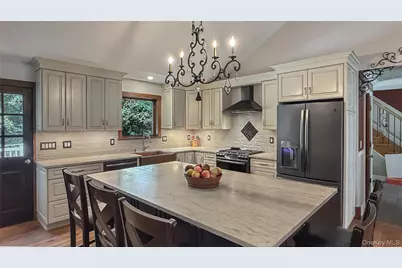 23 Perk and Sons Court, Cold Spring, NY 10516 - Photo 2