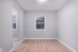 946 E 215th St, Bronx, NY 10469 - Photo 10