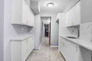 946 E 215th St, Bronx, NY 10469 - Photo 12