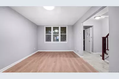 946 E 215th Street, Bronx, NY 10469 - Photo 8