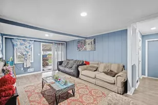 126 Claywood Dr, Brentwood, NY 11717 - Photo 12